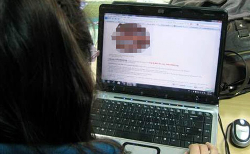 Nhieu cam bay video nhay cam nham vao cac thieu nu hinh anh