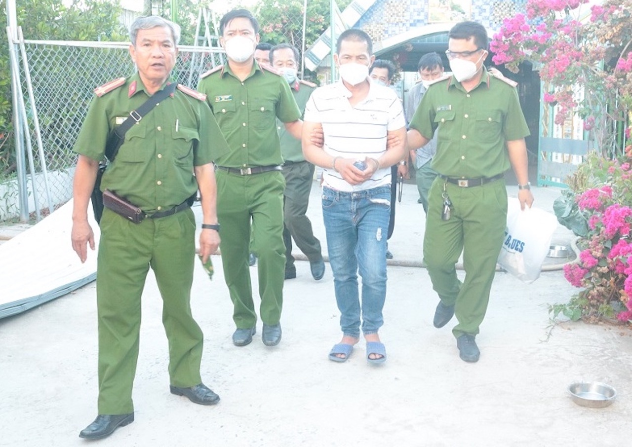 Bat giam em ruot cua &lsquo;Hoa Ba Bat&rsquo; anh 2