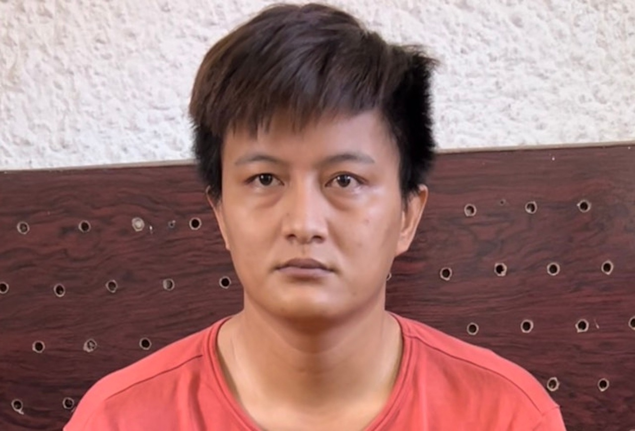 Dam chet ban trai cua vo cu hinh anh