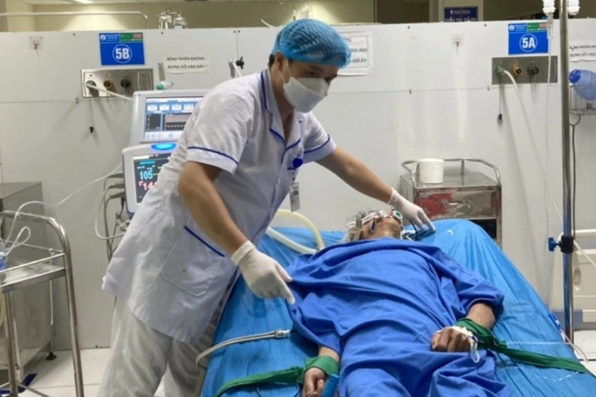 8 nguoi o Bac Kan bi ngo doc sau bua an toi hinh anh