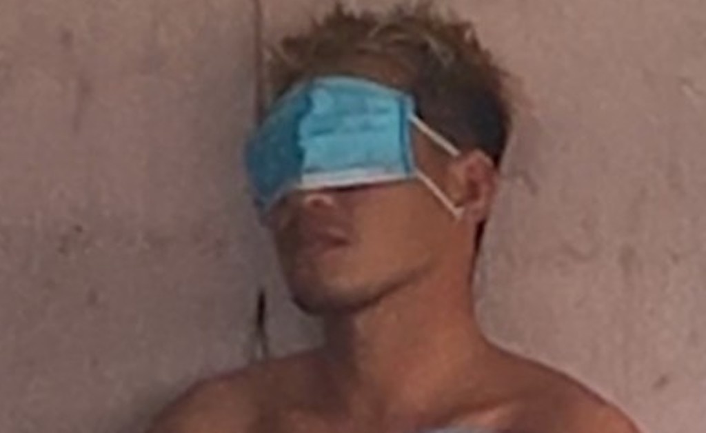 Ke cuop tien o cay xang bi bat khi dang ngao da anh 1