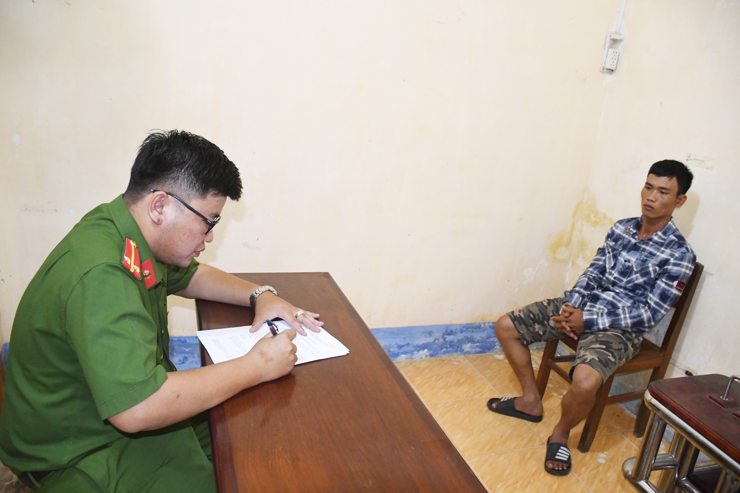 cuop xe may cua phu nu anh 2