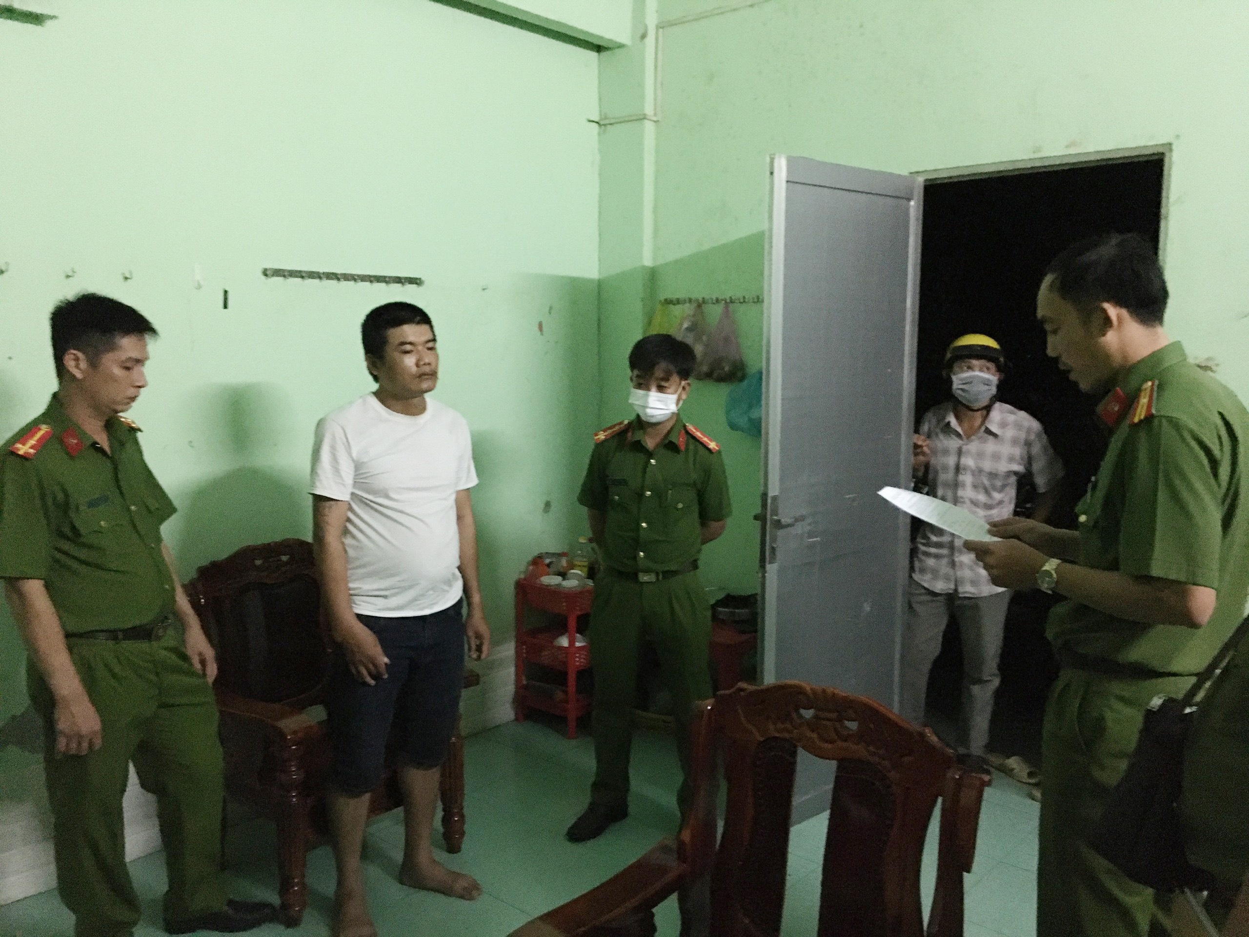 cuop xe may cua phu nu anh 1