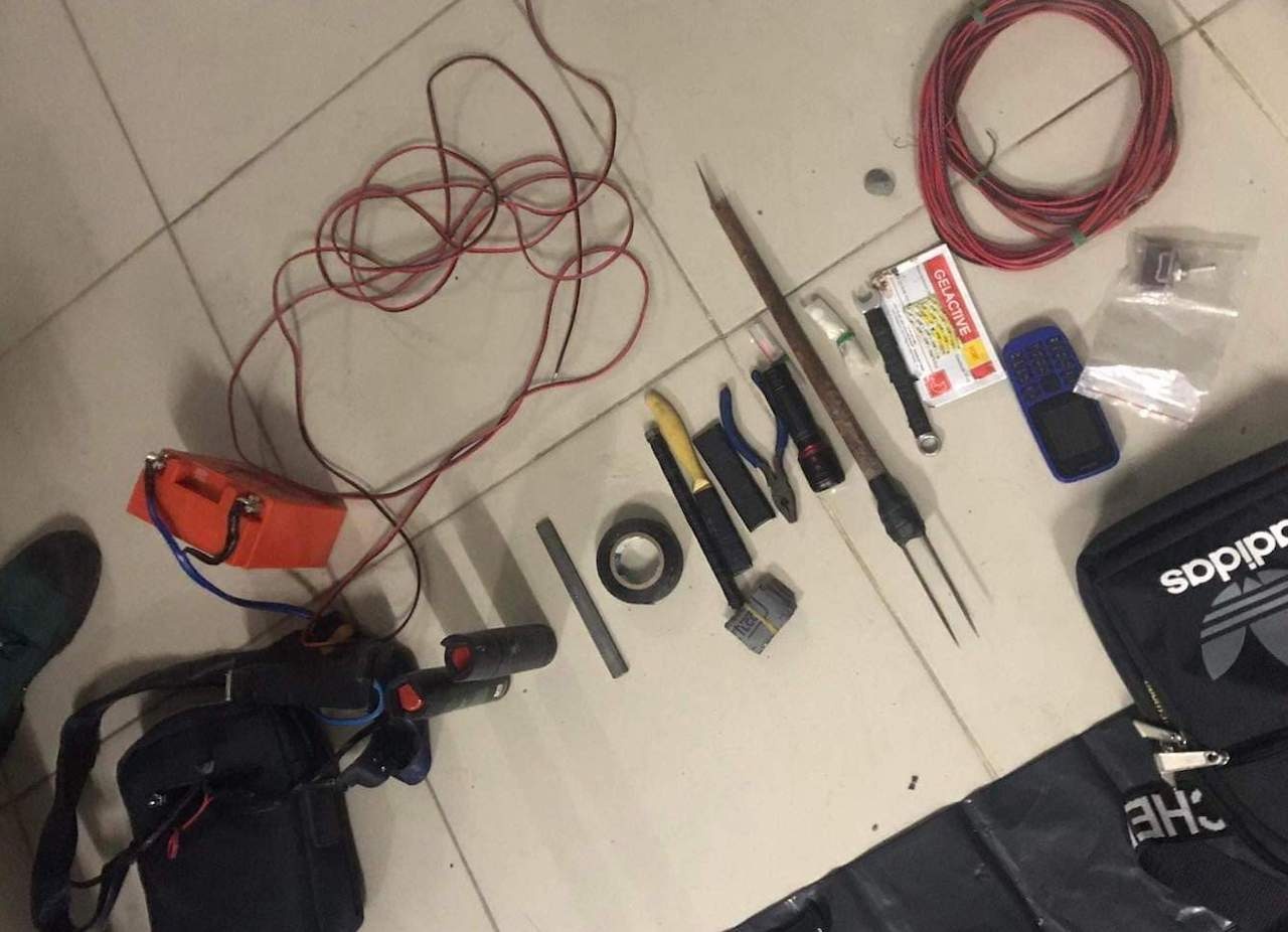 Bat hai ke trom cho anh 2