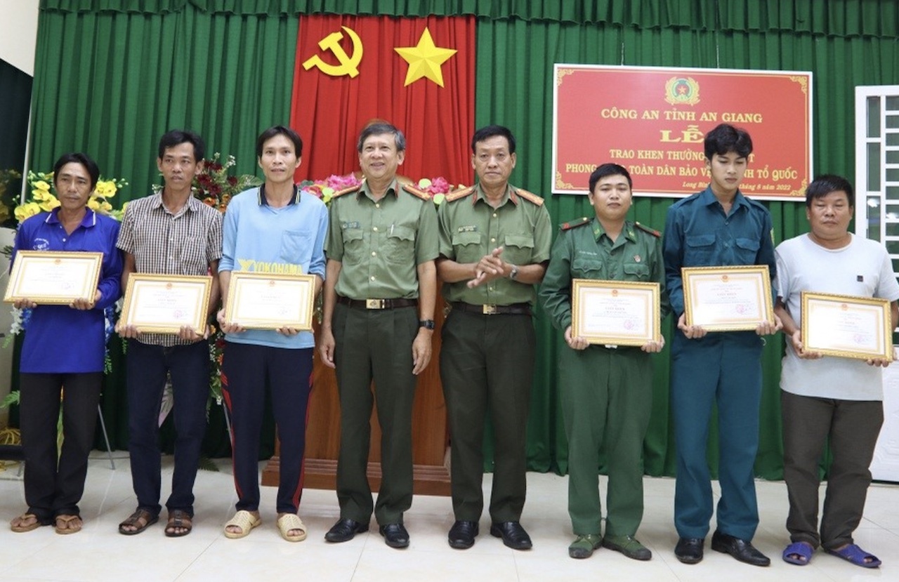 6 ân nhân cứu người ảnh 1 6 an nhan cuu nguoi anh 1