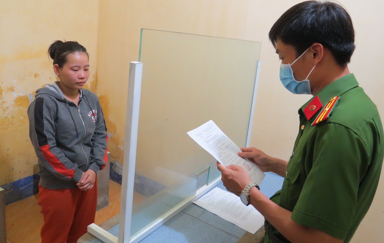 Con dâu trộm vàng ảnh 1 Con dau trom vang anh 1