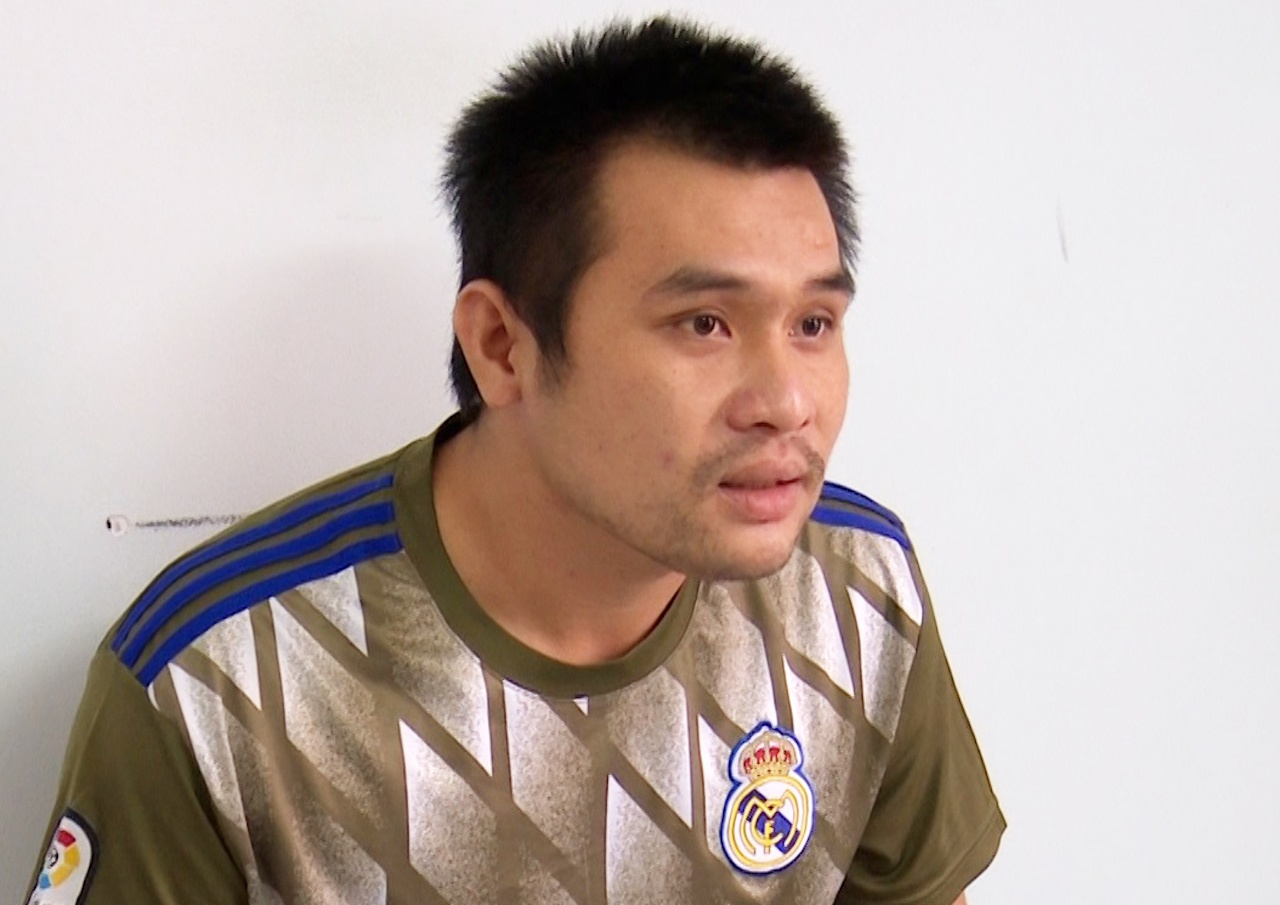 Vo co nhat gach nem vo kinh xe cuu thuong hinh anh