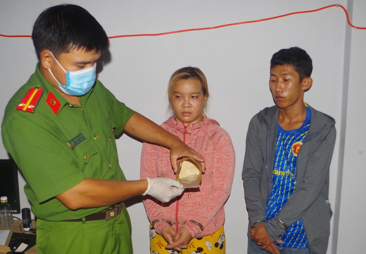 Vợ chồng bán ma túy ảnh 1 Vo chong ban ma tuy anh 1