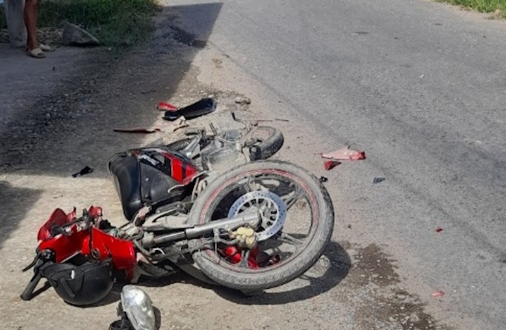 Thieu nu 17 tuoi thiet mang sau va cham xe hinh anh