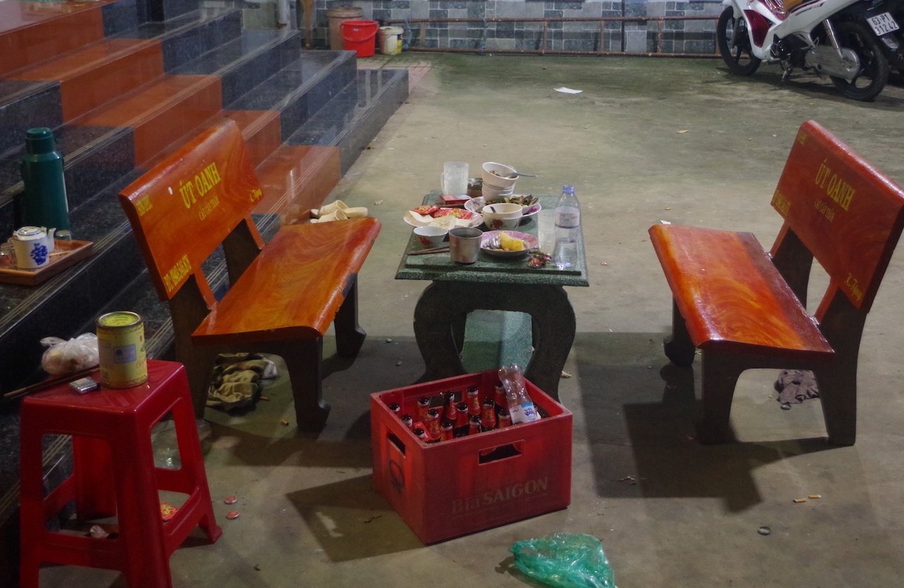 Anh dam em trai tu vong hinh anh