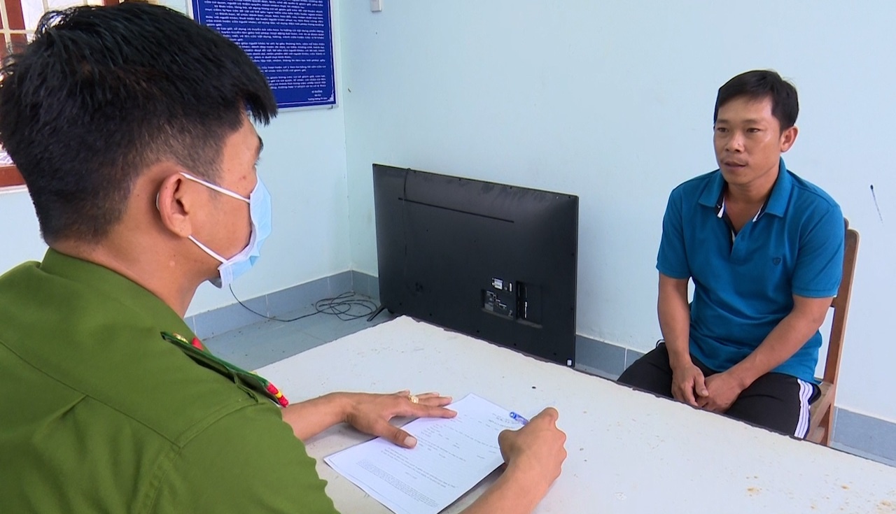 Bi bat vi nhan keo ca do qua mang hinh anh