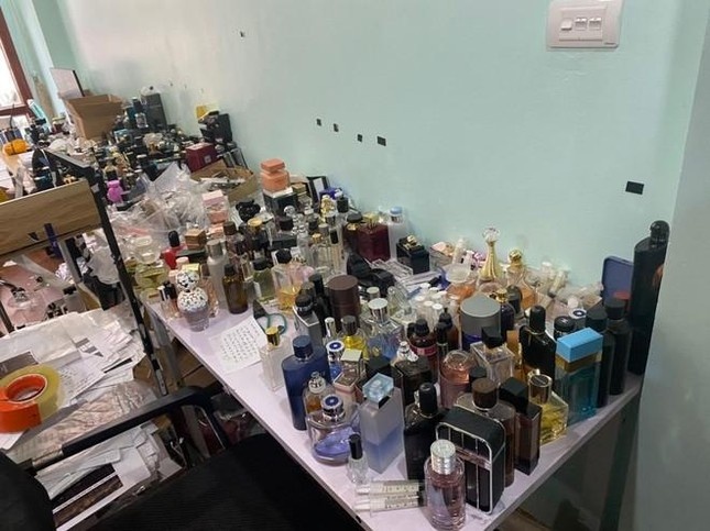 1.000 lo nuoc hoa anh 1