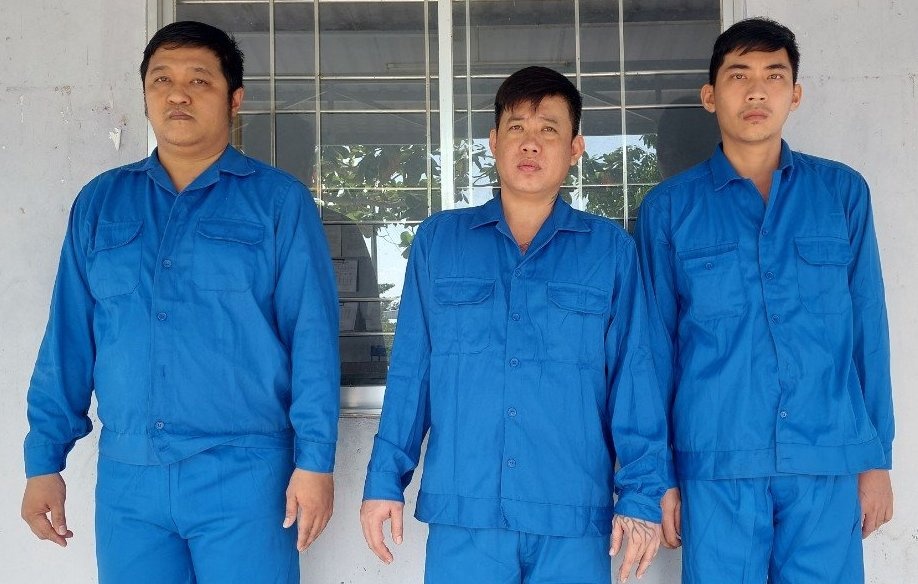 Bat 3 nguoi lien quan vu hon chien o quan nhau hinh anh