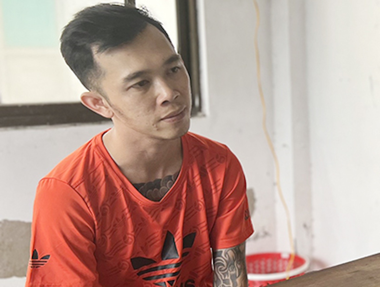Nam thanh nien phong hoa khien nguoi phu nu bong 80% co the hinh anh