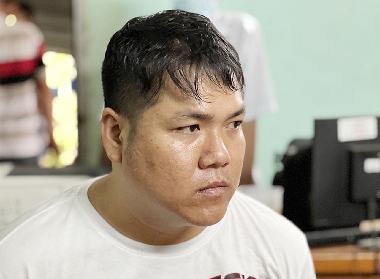 Lai oto buon ma tuy anh 2