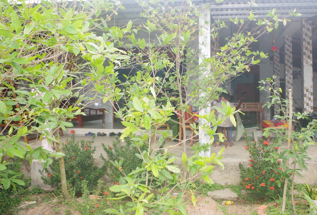 Chích điện vợ vì ghen ảnh 1 Chich dien vo vi ghen anh 1