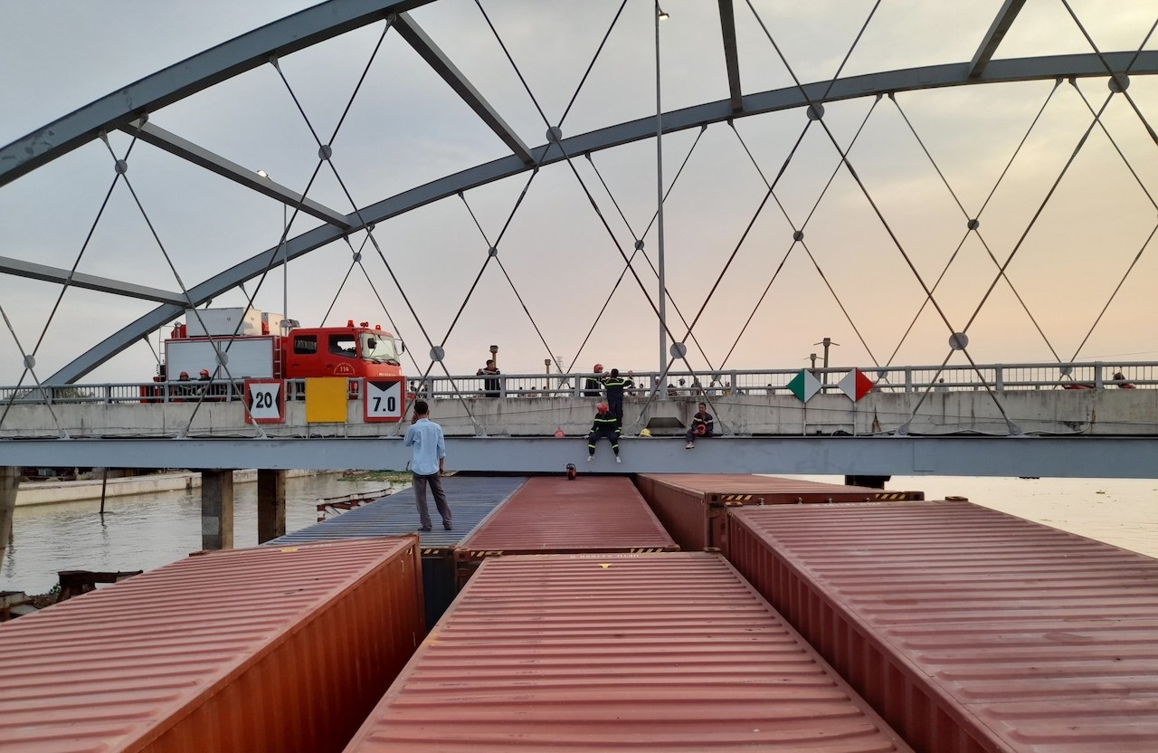 Sa lan ket giua cau anh 1