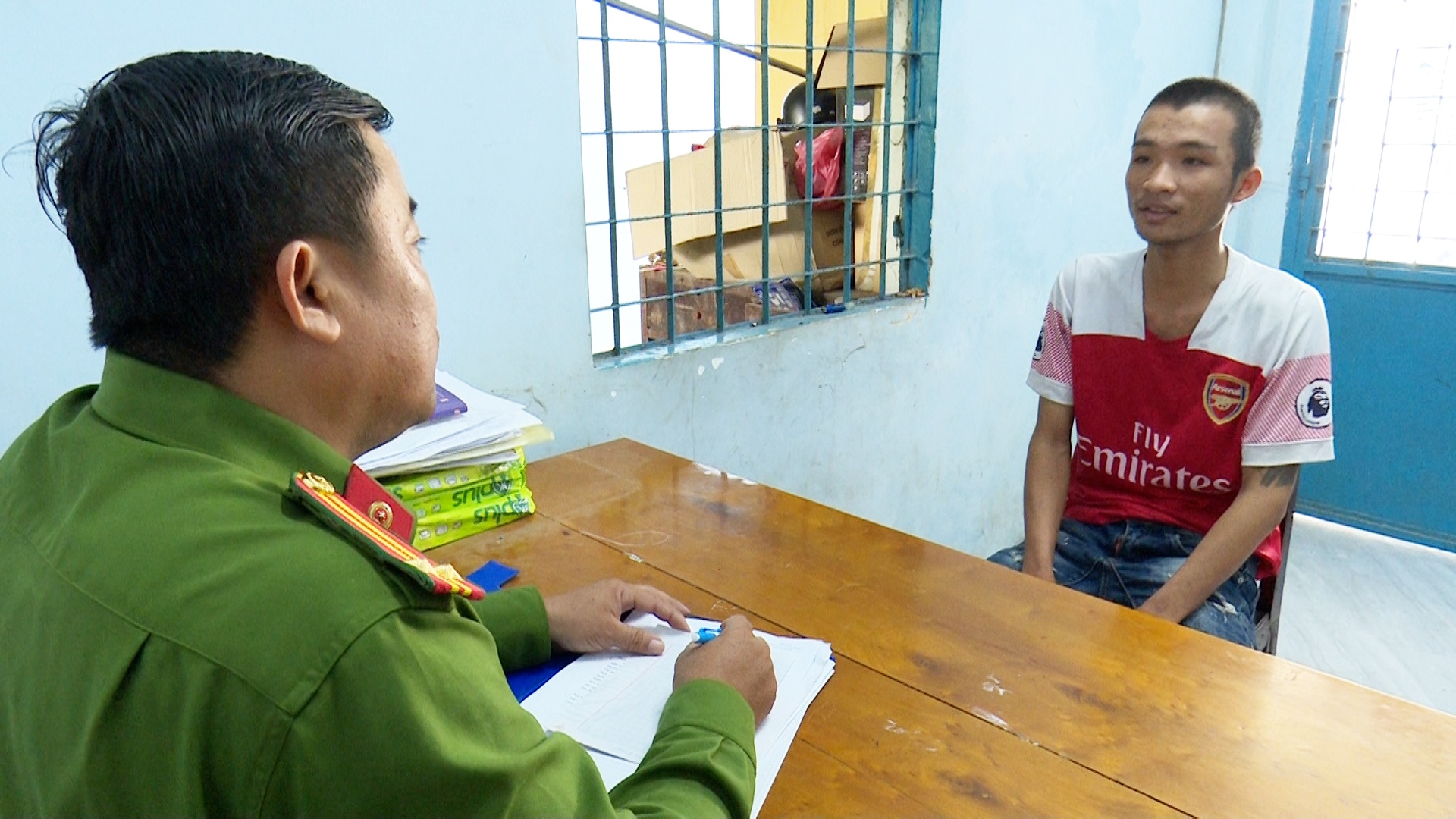 Bao tin bi cuop sau khi lua ban lay xe may hinh anh