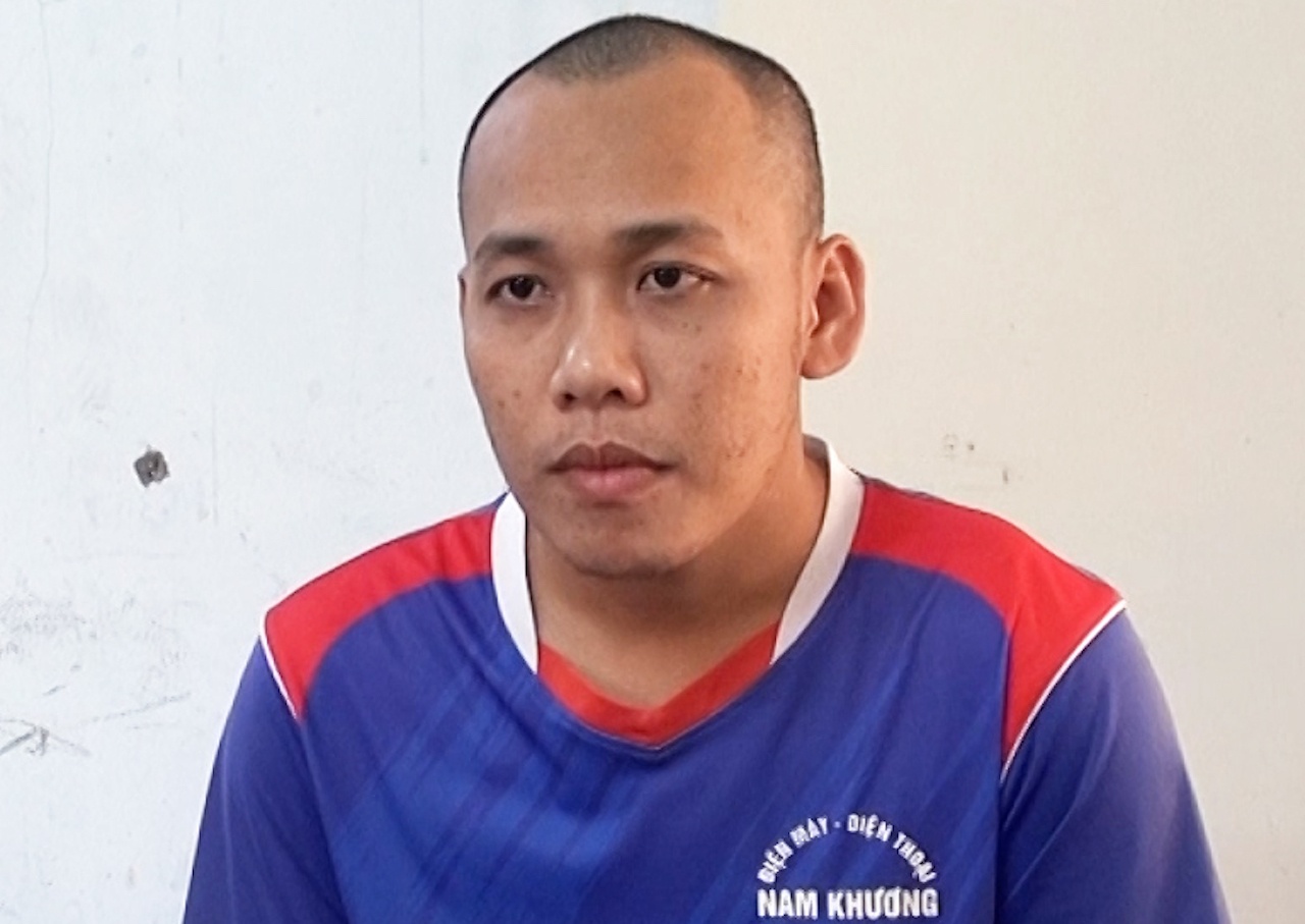 Cam ly danh nguoi o quan karaoke hinh anh