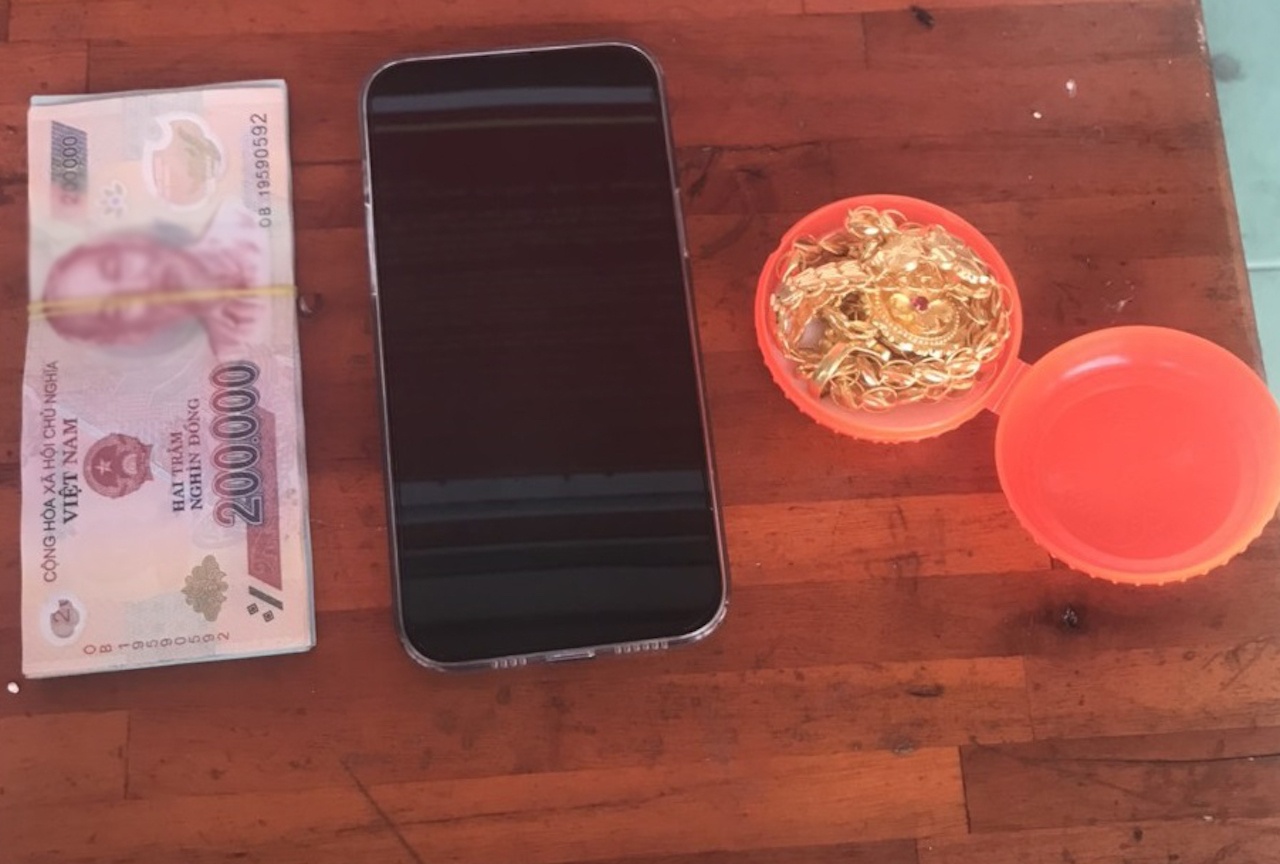 Dem khuya dot nhap len sa lan trom tien, vang hinh anh
