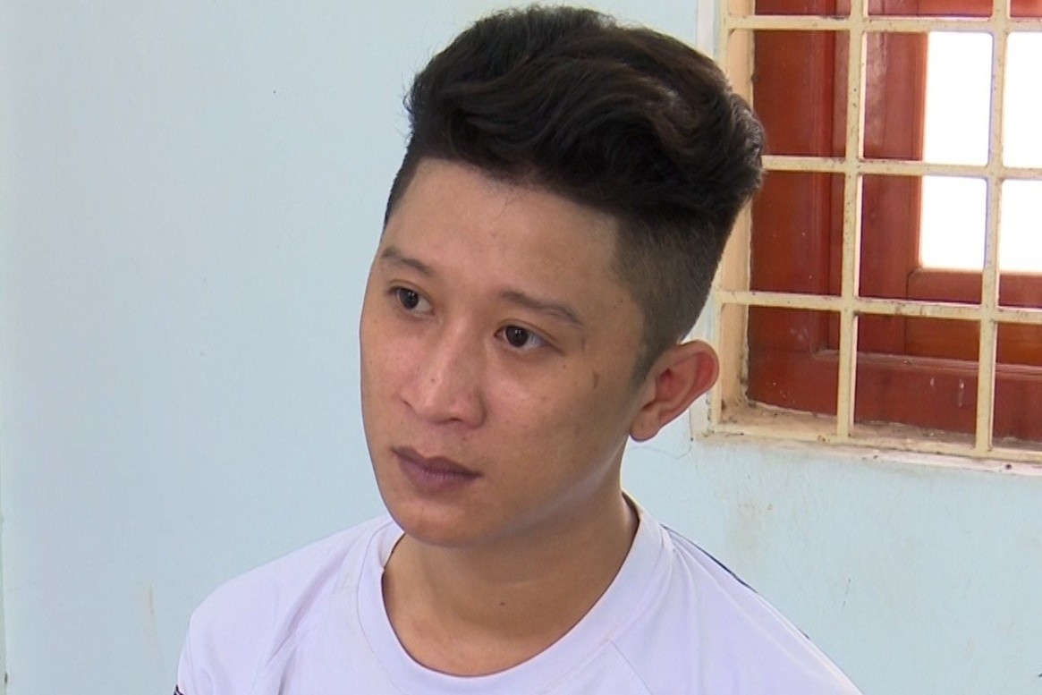 Nam thanh nien bi chem dut lia ngon tay tai quan ca phe hinh anh