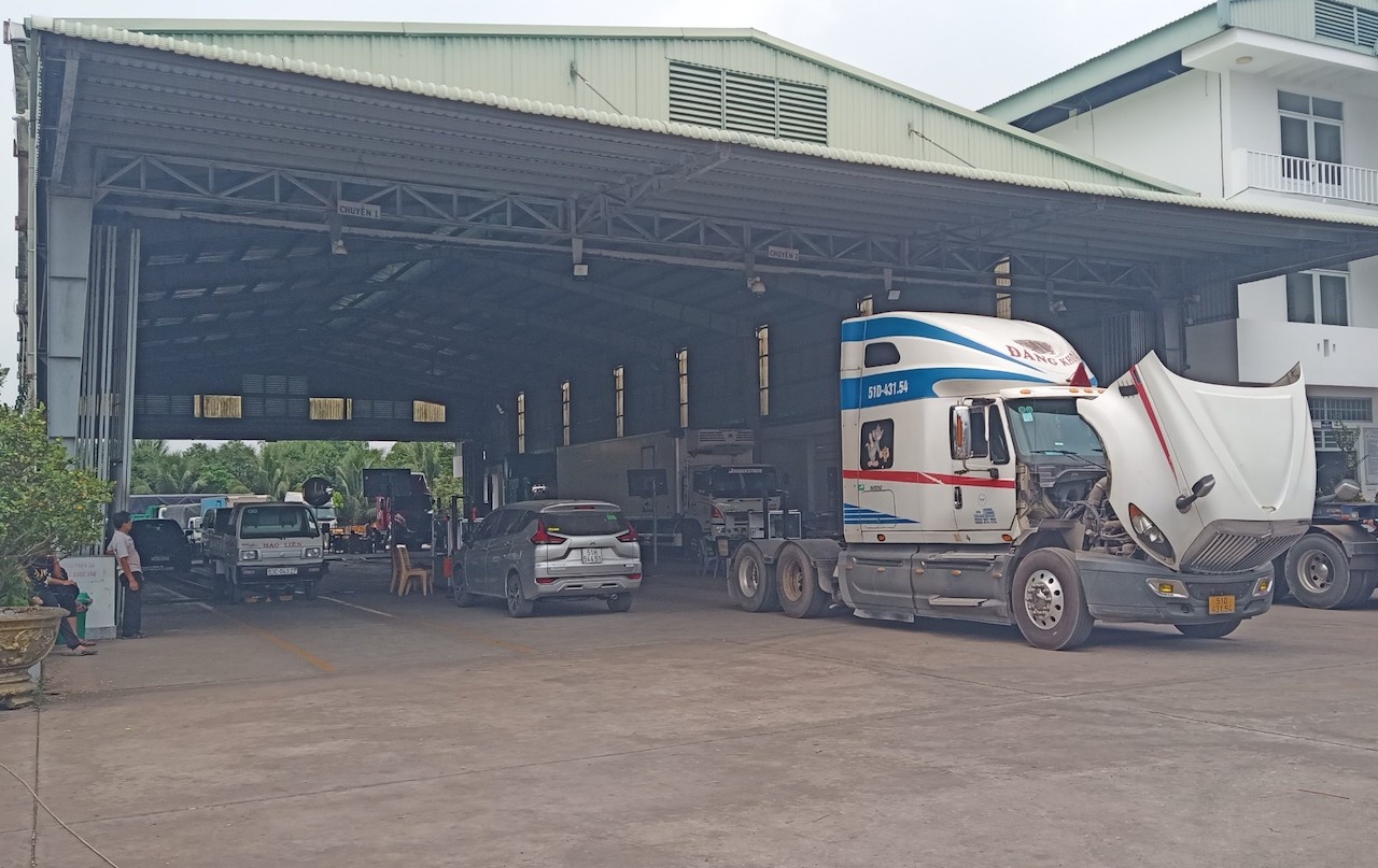 Vi sao trung tam dang kiem o Tien Giang bi kham xet? hinh anh