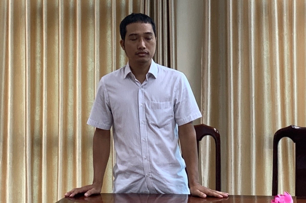 Dang kiem vien o Can Tho bi cao buoc nhan hoi lo hon 1 ty dong hinh anh
