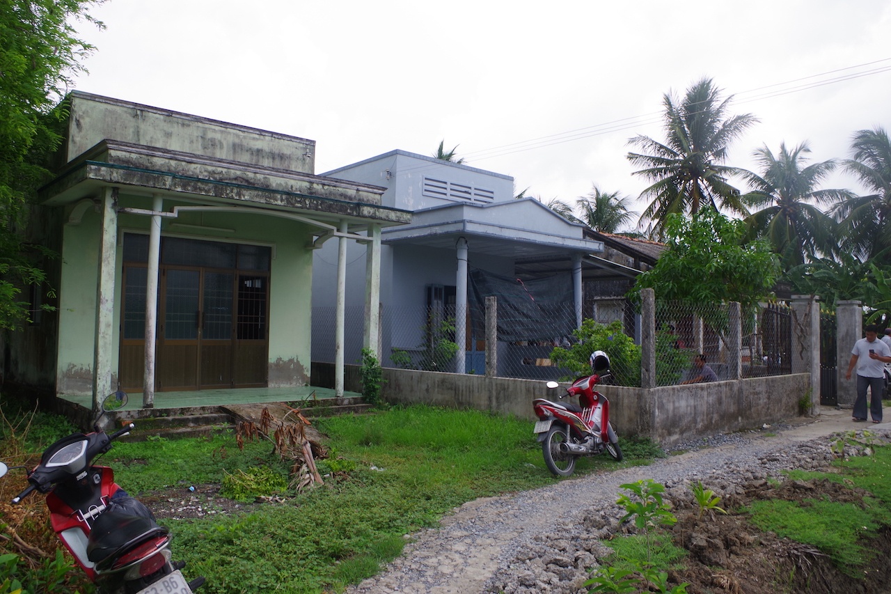 Chong ghen tuong chich dien vo de khoi ngoai tinh hinh anh