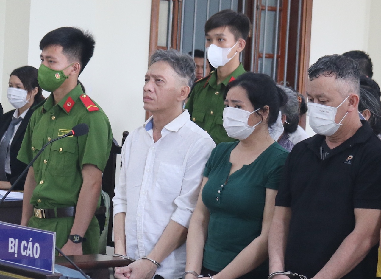 Xet xu bang nhom chuyen trao so do chiem doat hang chuc ty dong hinh anh