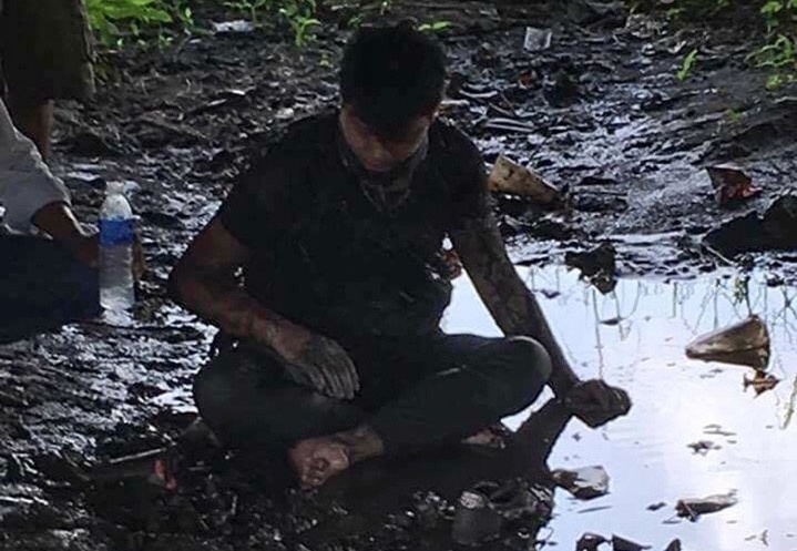 Moto phan khoi boc chay anh 1