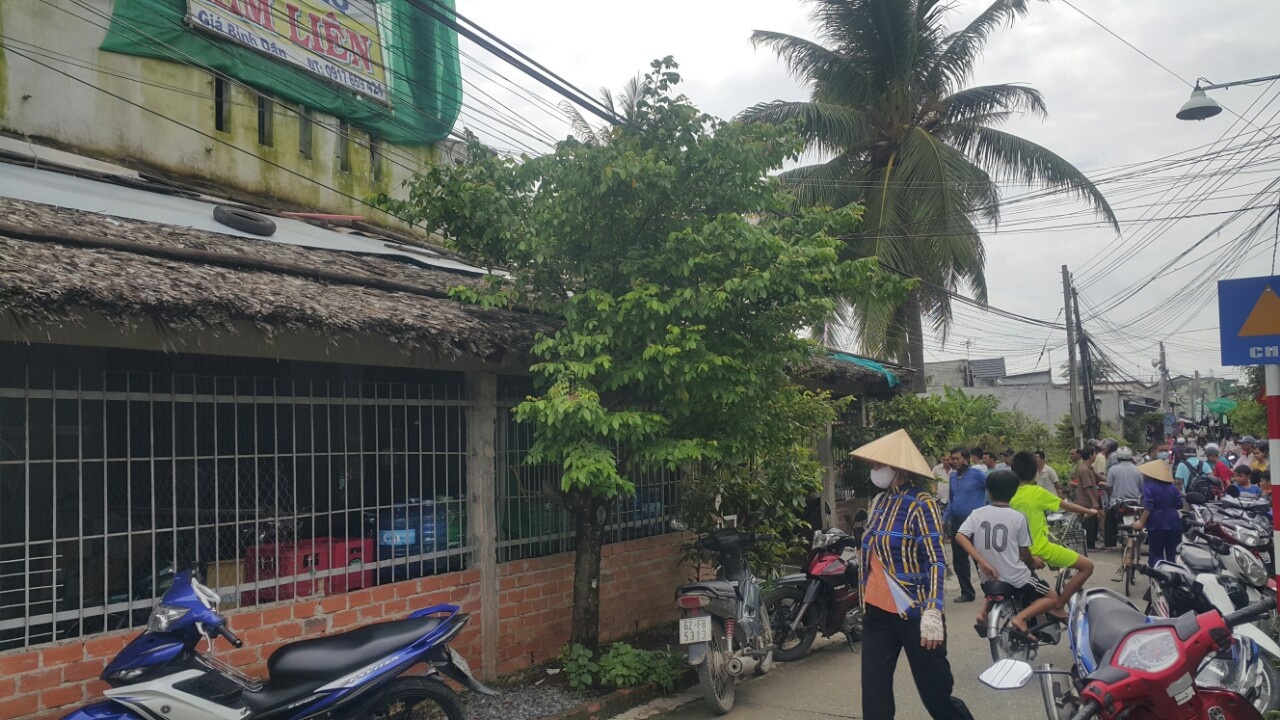 Phu nu chet bat thuong trong nha tro anh 1