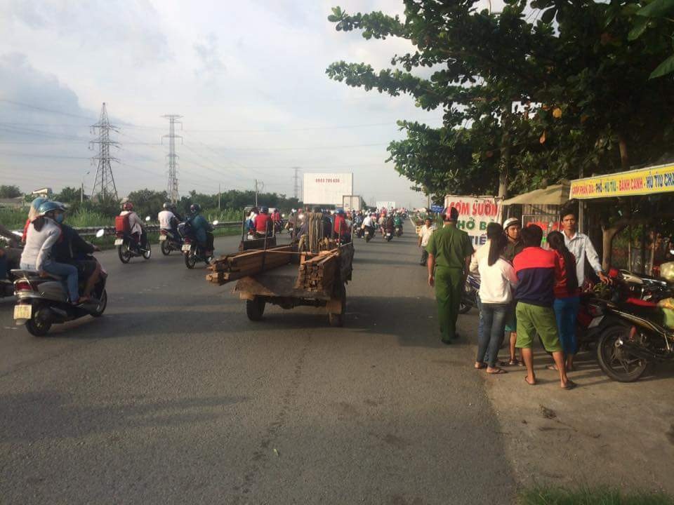 Quan com chat chem anh 2