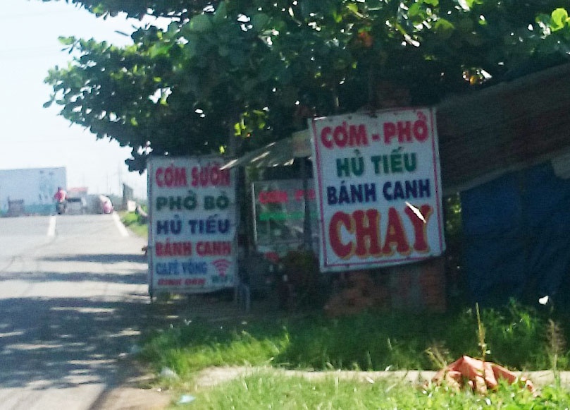 Quan 'bui' ban 6 dia com suon 1,2 trieu dong hinh anh