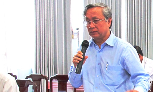 Khoi to nguyen Giam doc So Y te Long An hinh anh