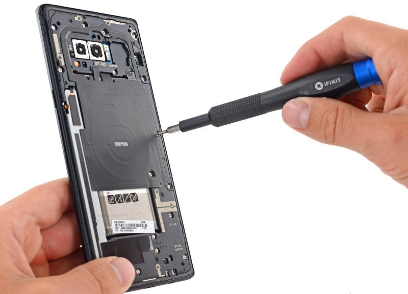 công ty iFixit chuyên mổ xẻ iPhone ảnh 2 cong ty iFixit chuyen mo xe iPhone anh 2