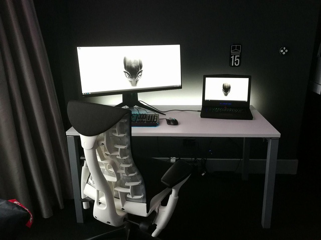 Trai nghiem phong khach san cho game thu hinh anh