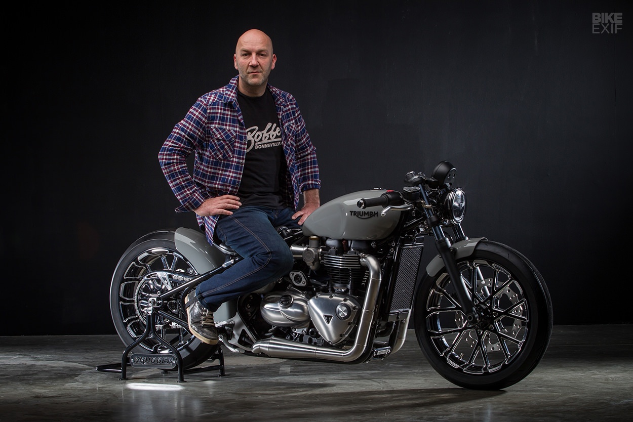 Triumph Bonneville do phong cach Bobber tuyet dep den tu Bi hinh anh