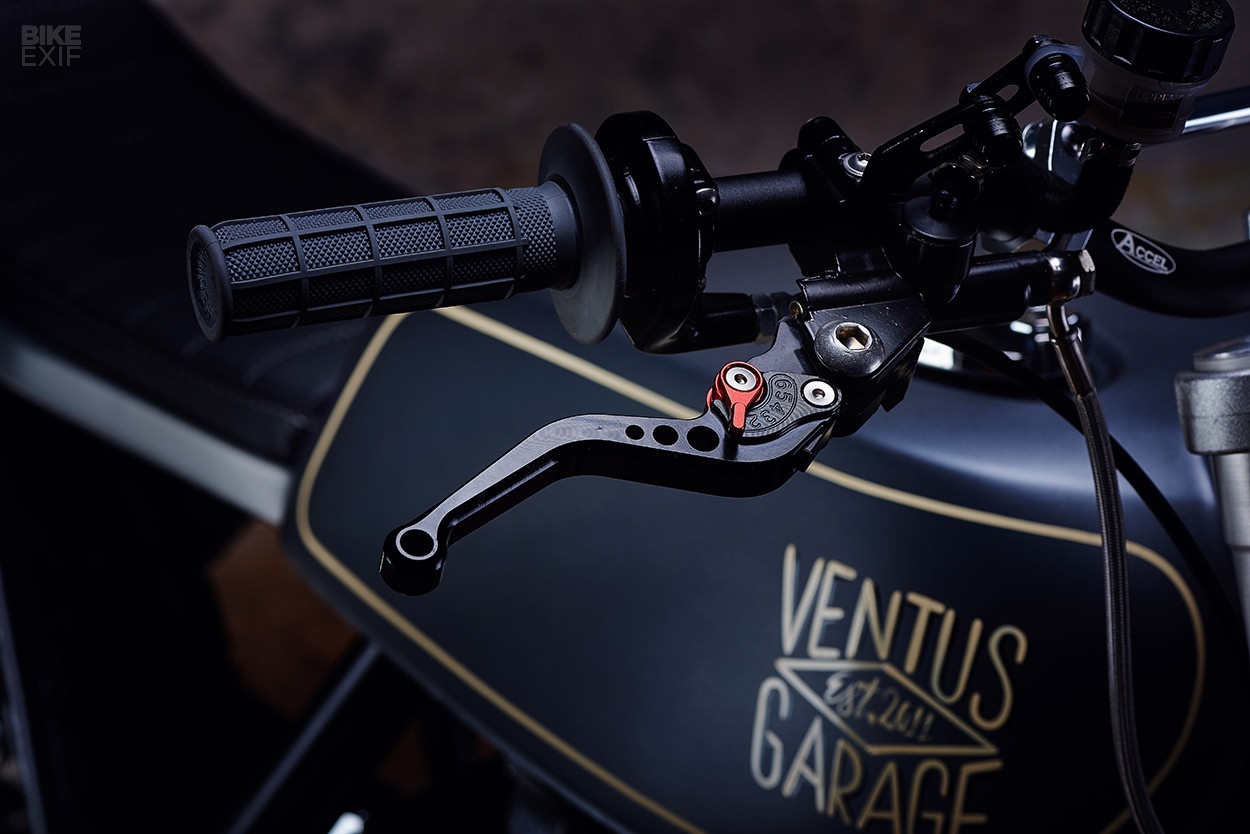 Xe do Suzuki GN400 Street Tracker anh 10