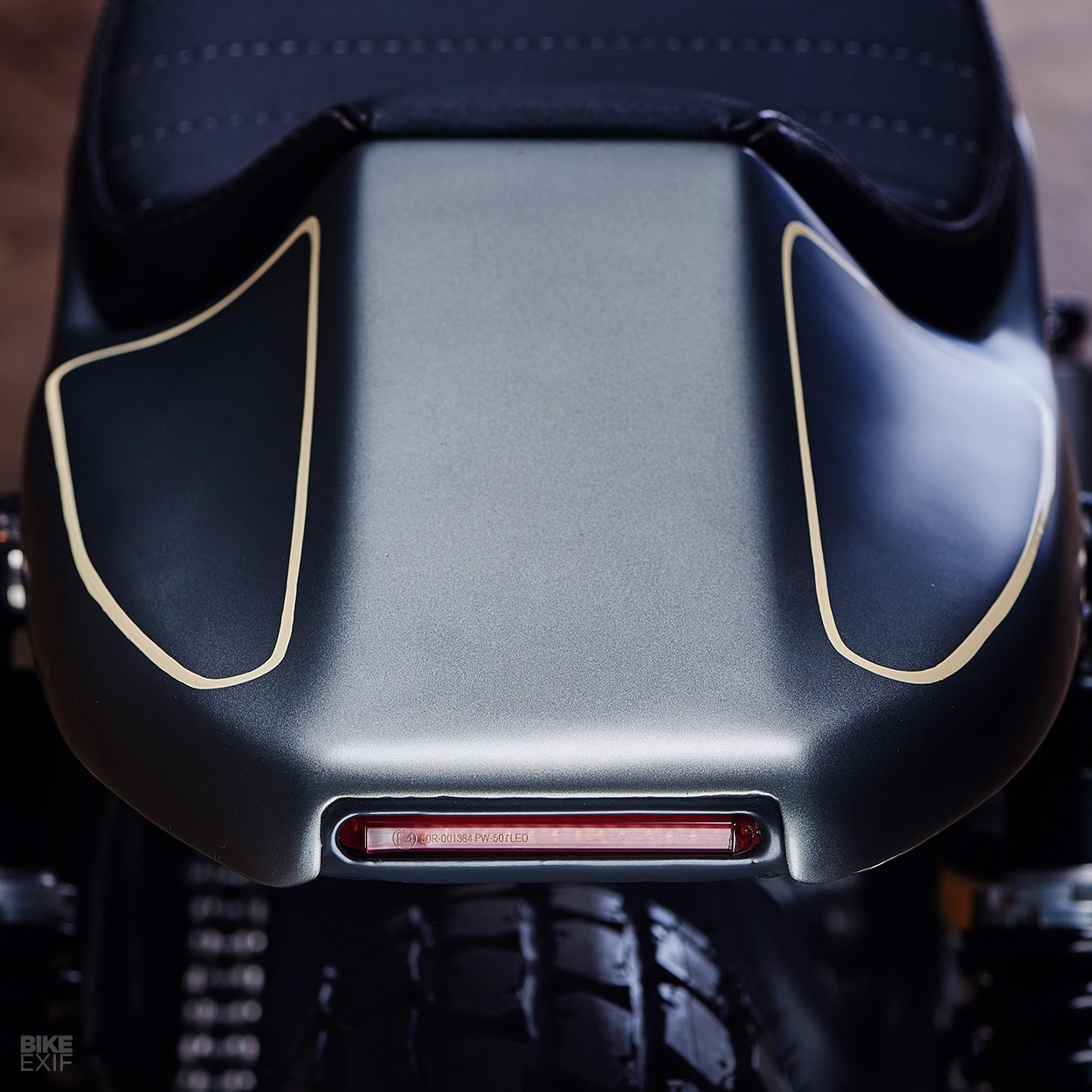 Xe do Suzuki GN400 Street Tracker anh 11