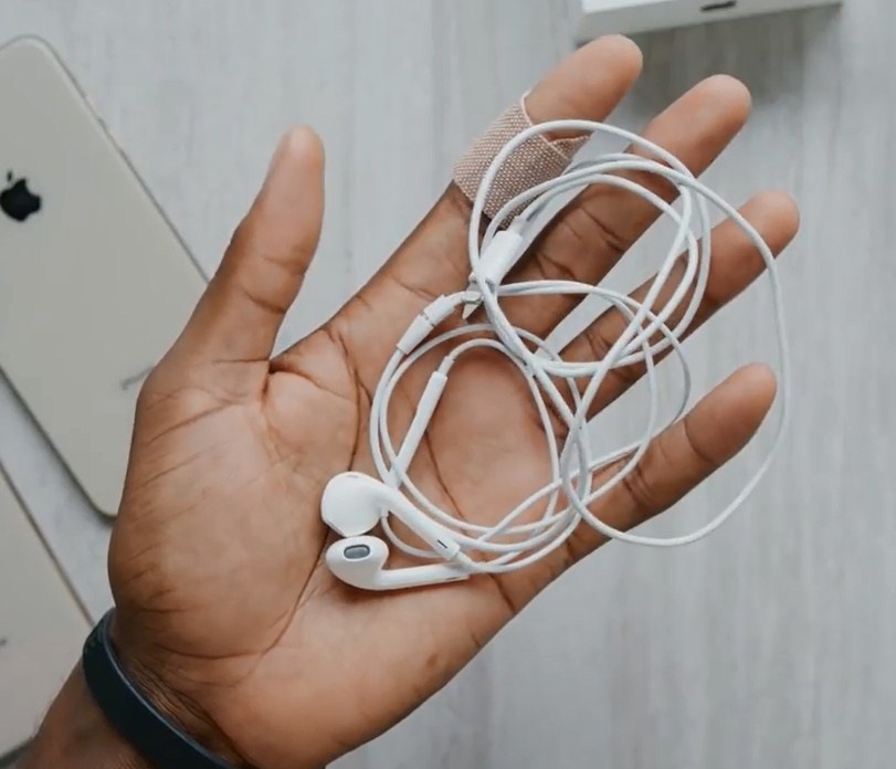 mo hop iPhone XS Max anh 4