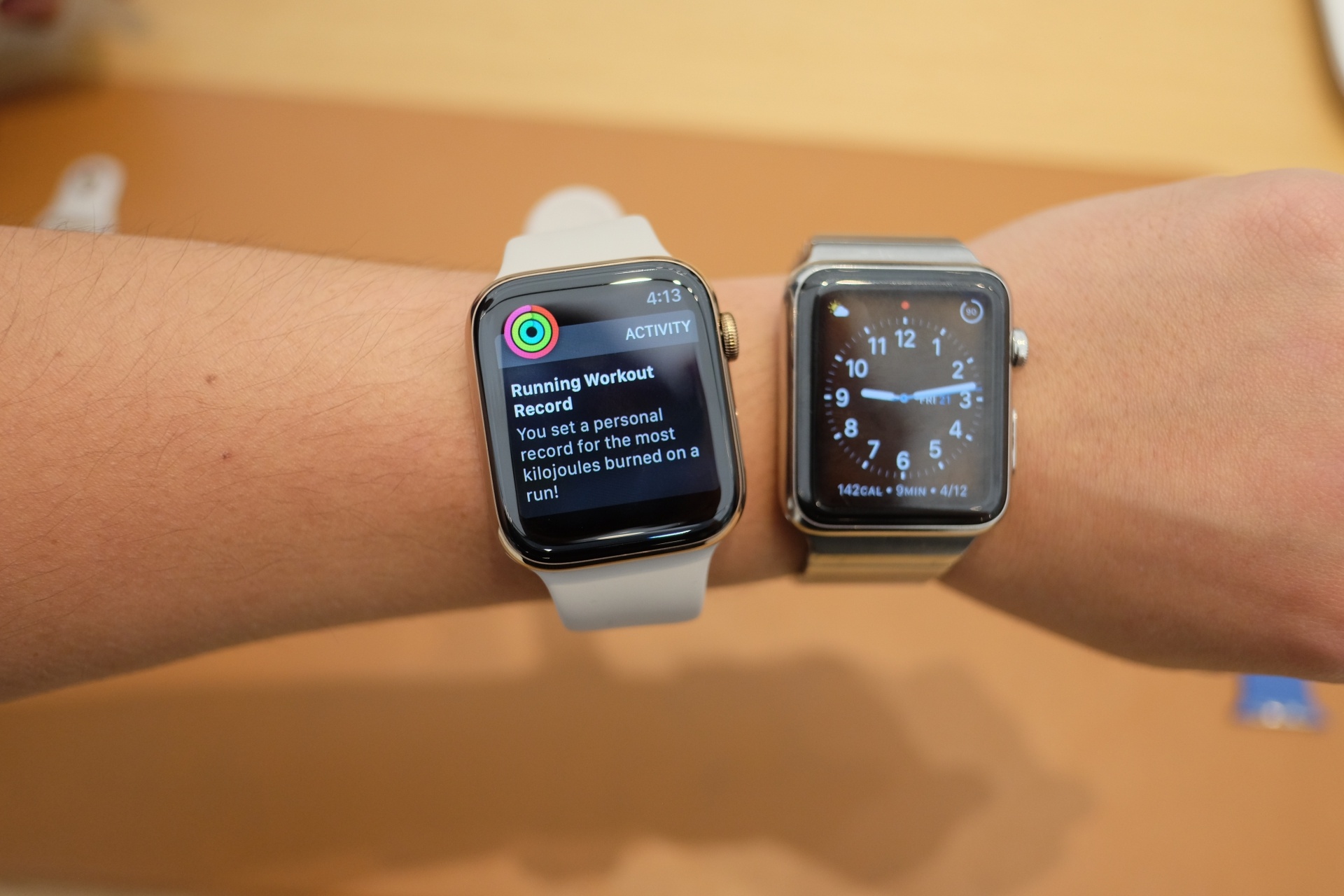 Anh Apple Watch series 4 anh 5