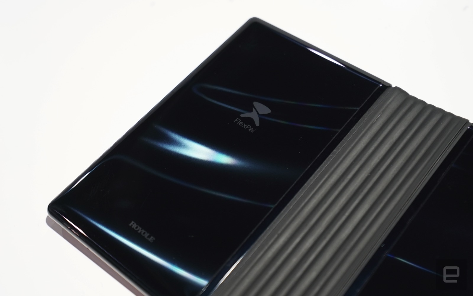 smartphone gap trang bi Snapdragon 855 anh 9