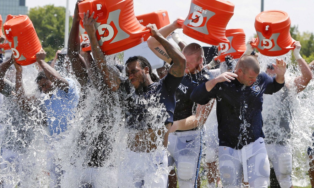 Nhung trao luu nguy hiem lan truyen tren Internet vai nam qua hinh anh