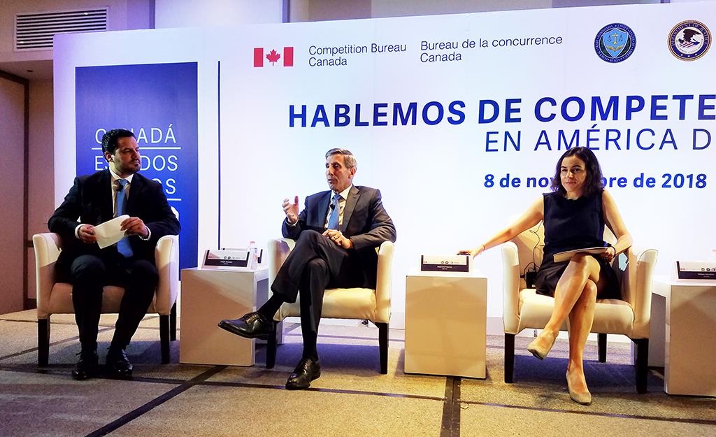 Facebook va Google bi phat anh 4