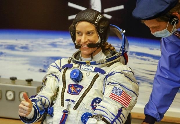 Phi hanh gia de mac virus gay benh sinh duc hon nguoi thuong hinh anh