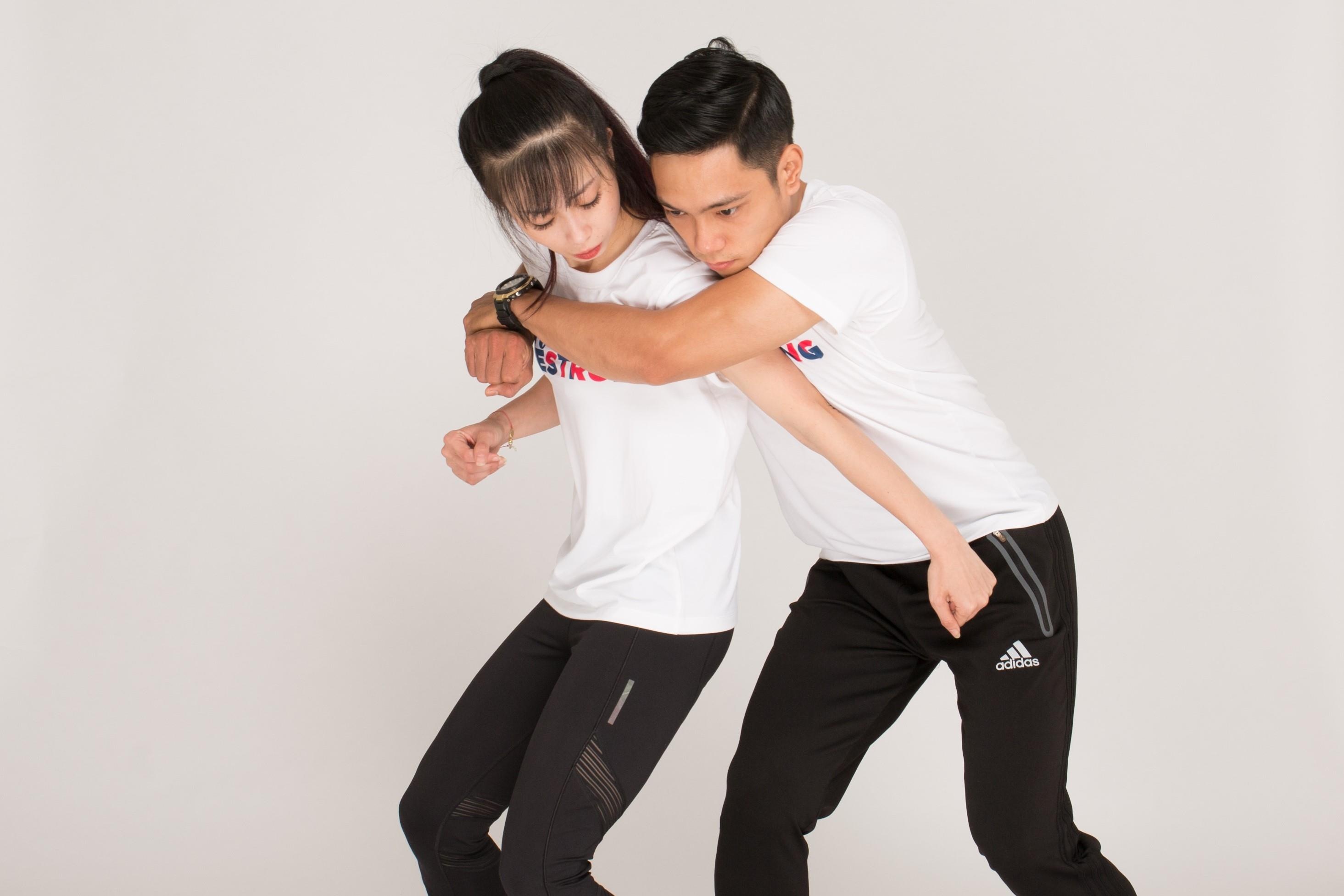 Lop hoc vo tu ve chong sam so, quay roi danh cho phai nu o Sai Gon hinh anh