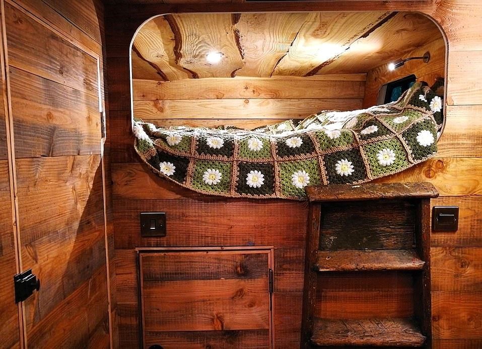 ngoi nha tren xe anh 7