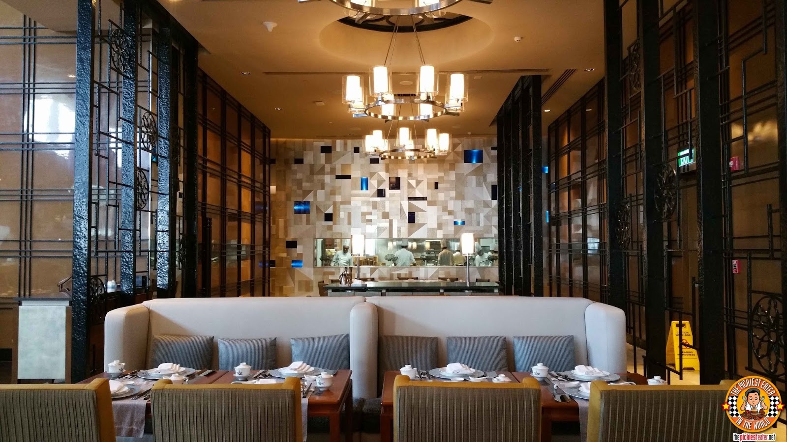 Nha hang Philippines anh 15