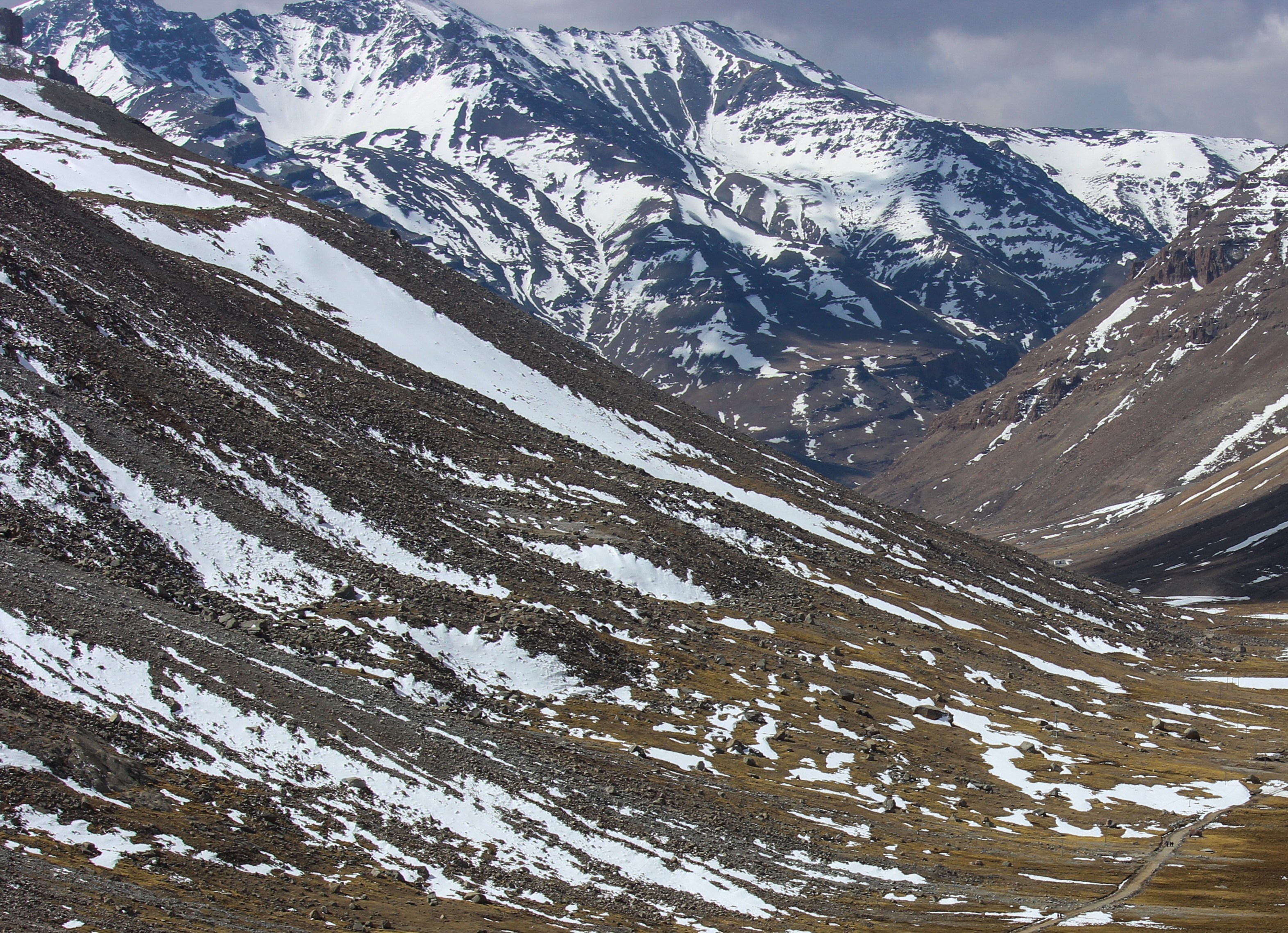 Du lich Tay Tang anh 28