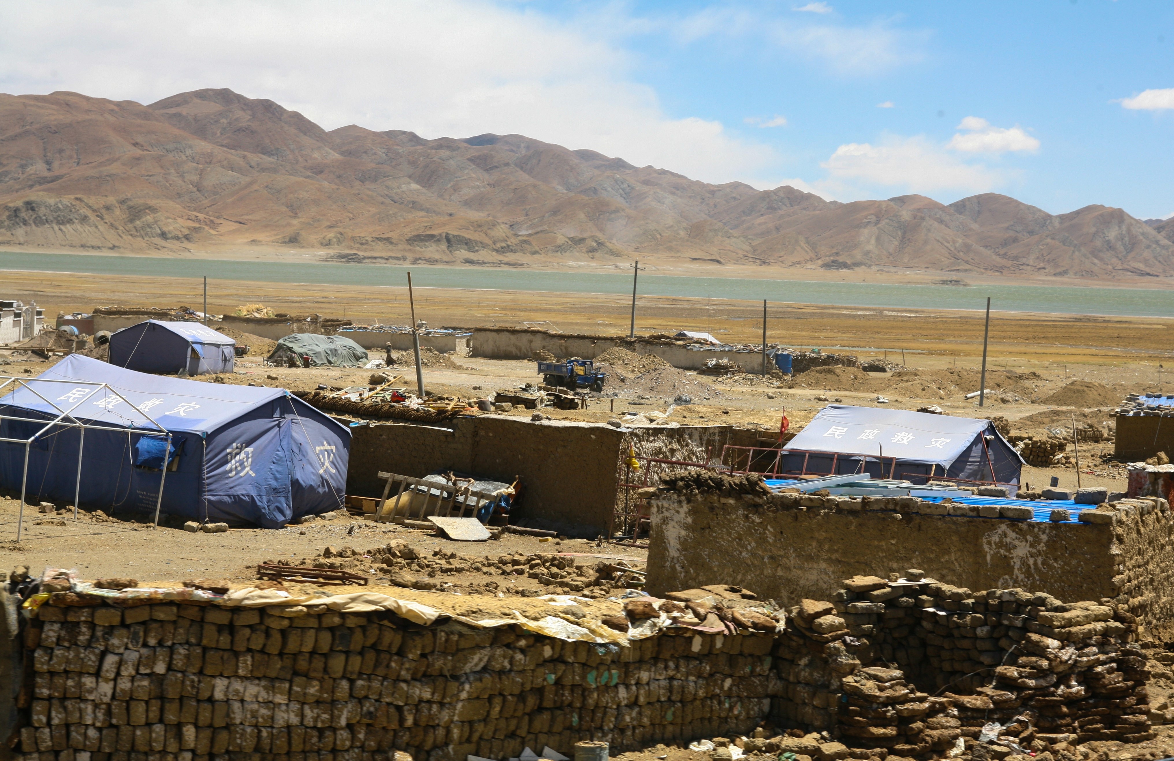 Du lich Tay Tang anh 73